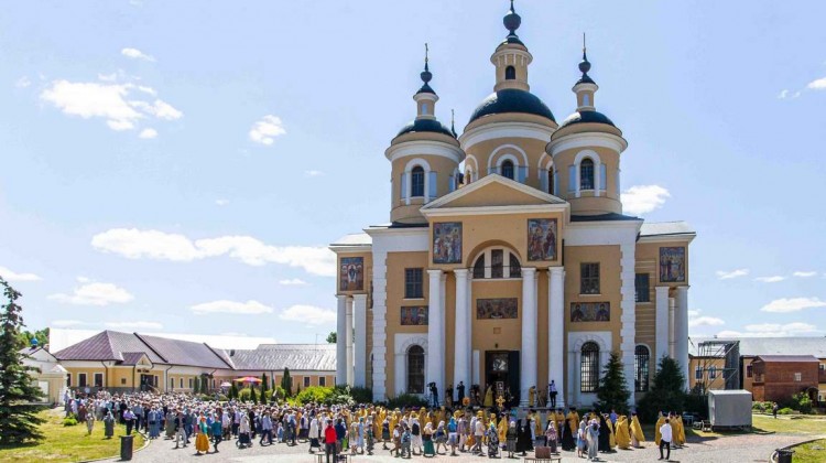 Торжества по случаю 20-летия перенесения мощей святителя Феофана Затворника в Успенский Вышенский монастырь